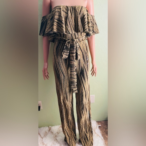 New black jumpsuit gold stretch new no tags - Picture 10 of 10